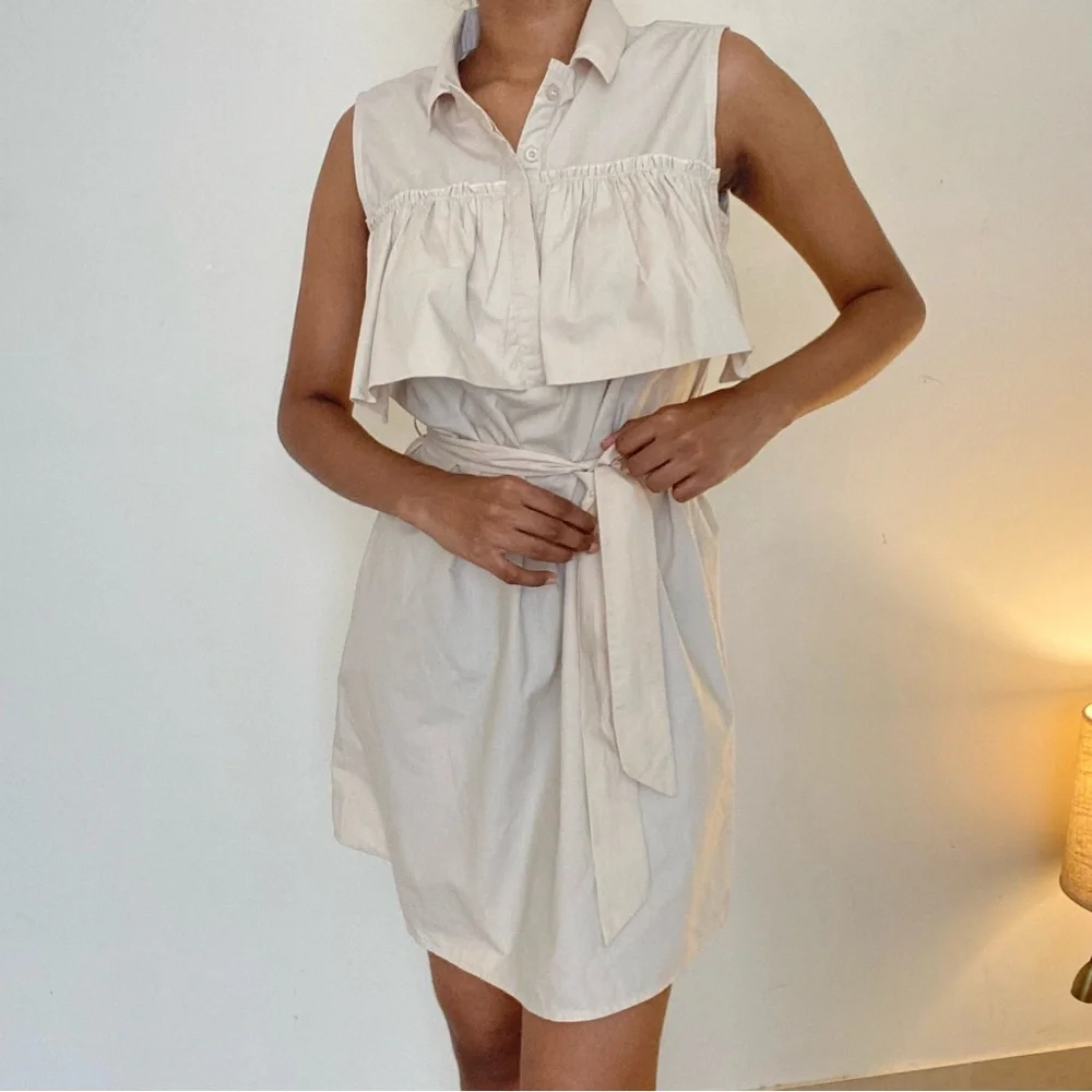 Mango shirt dress with clinched waist belt. Ruffles on top, in cream or beige. - Picture 2 of 6